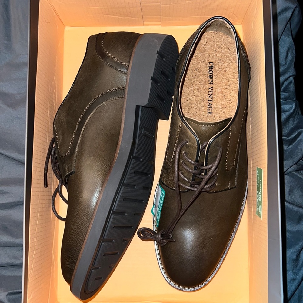 Men’s Crown Vintage size 8. Brand new.